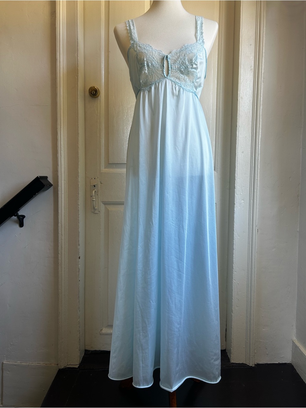 Vintage Kayser Baby Blue Lace Bodice Maxi Nightgown Boudoir Large